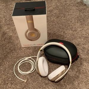 Beats studio 2 wireless